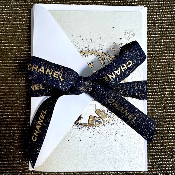 New CHANEL 17 piece Bundle - Picture 6 of 17